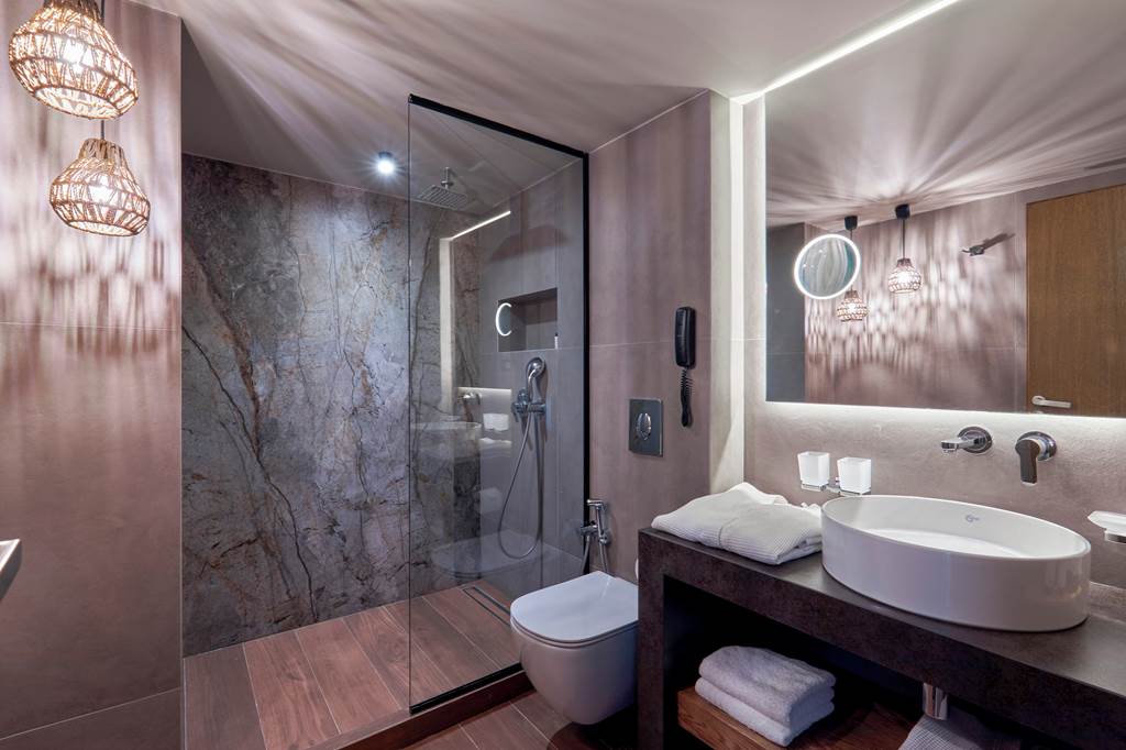 HER_83488_Castello_Infinity_Suites_1223_12.jpg