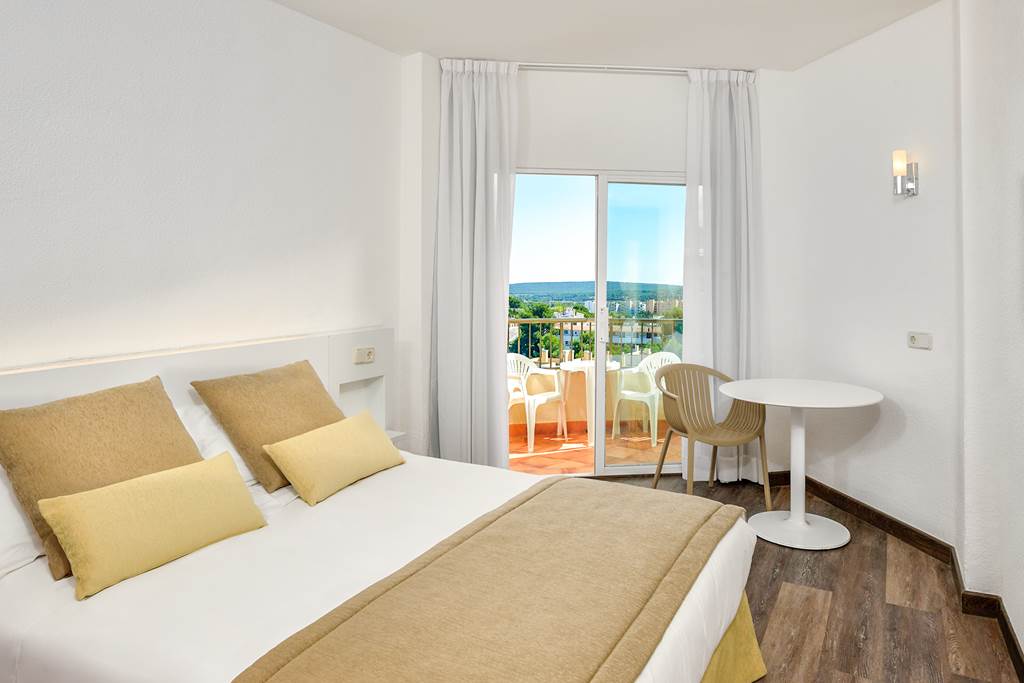 PMI_1697_Sol_Palmanova_Mirlos_Tordos_0115_07.jpg