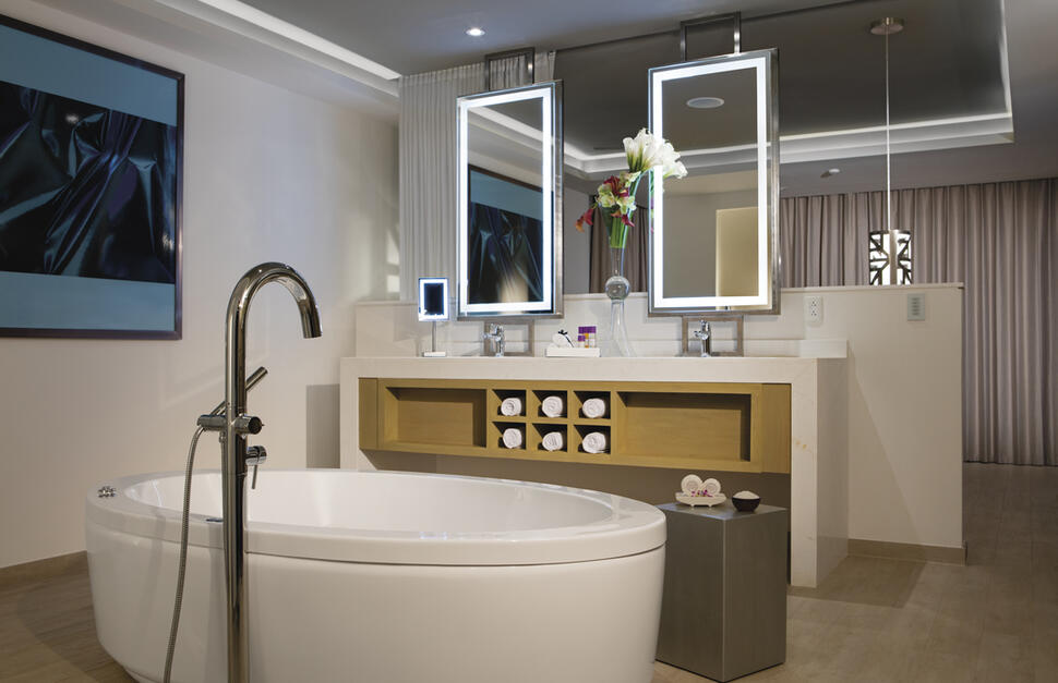Breathless-Riviera-Cancun-Resort-Spa-28.jpg