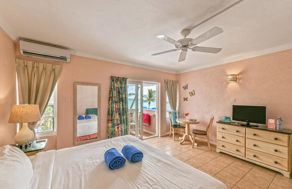 Butterfly-Beach-Hotel-2.jpg