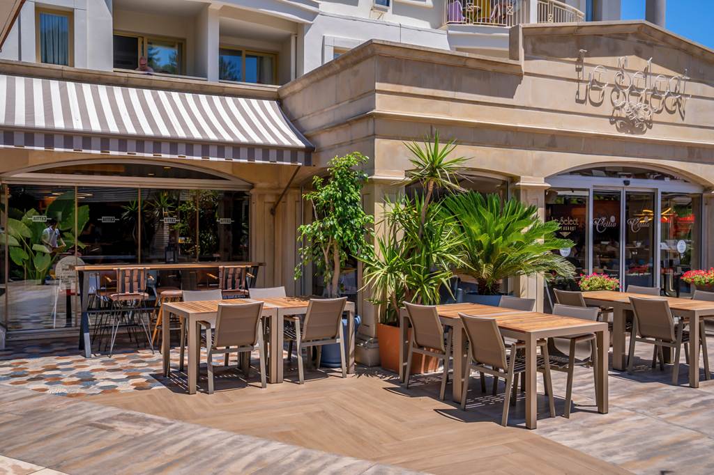 DLM_84488_Grand_Cettia_Hotel_1022_04.jpg