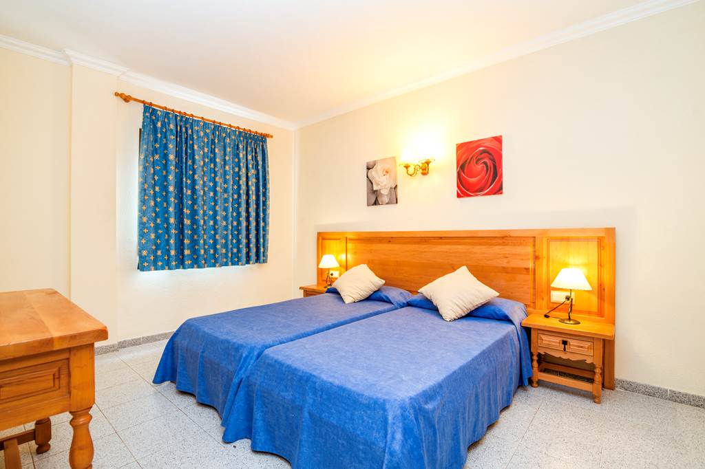 N_IBZ_71604_Casa_Luis_Apts_1014_05.jpg