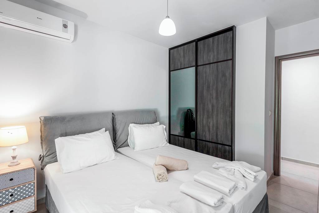 HER_88967_Ampelonas_Liatiko_Villa_0125_03.jpg