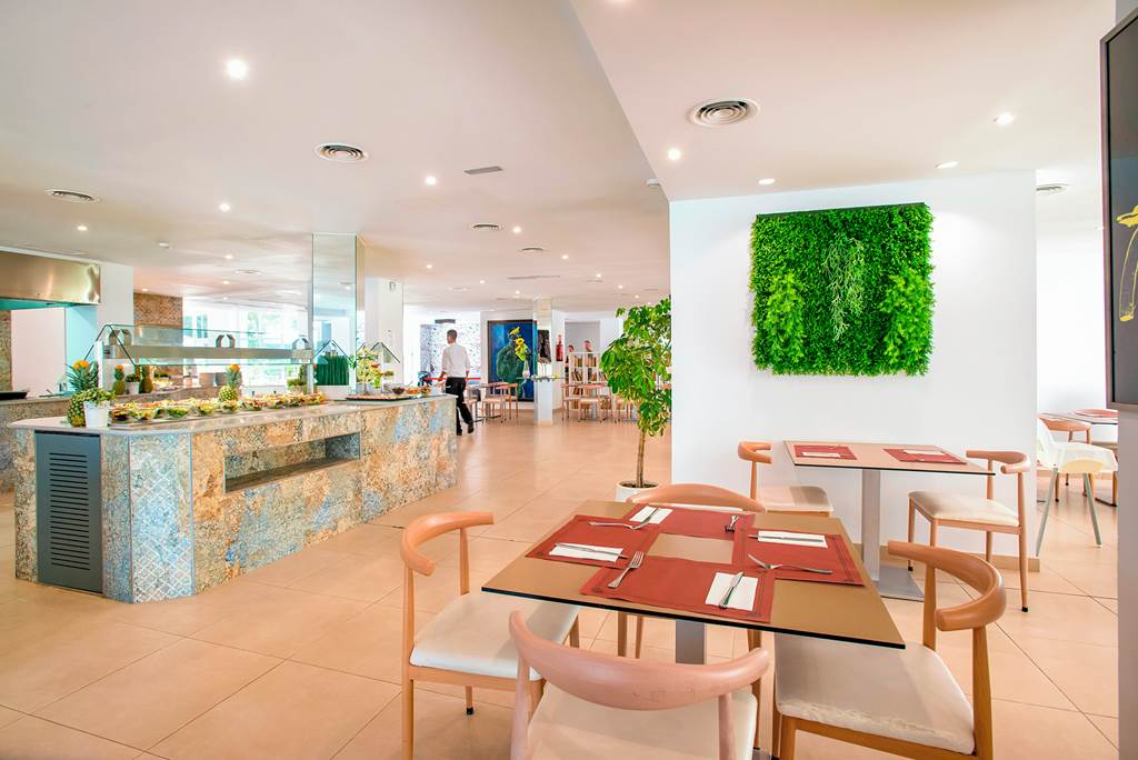 PMI_82781_Aparthotel_Ses_Fotges_0822_09.jpg