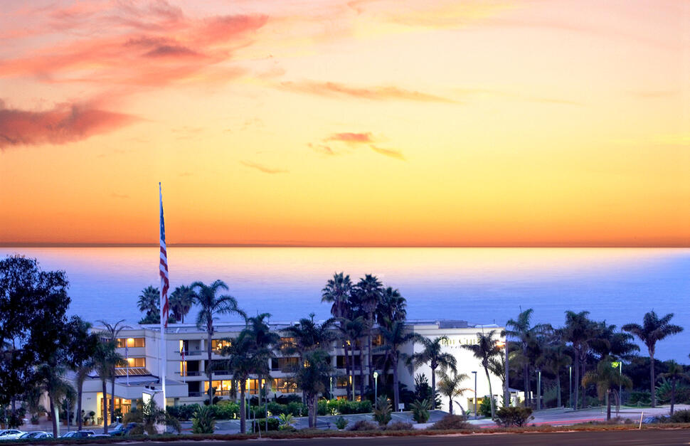 The-Cliffs-Hotel-and-Spa-3.jpg