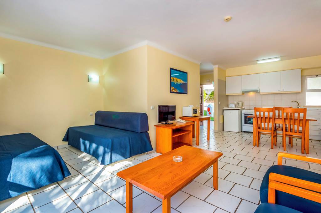 FAO_83167_Ouratlantico_Apartments_0821_13.jpg