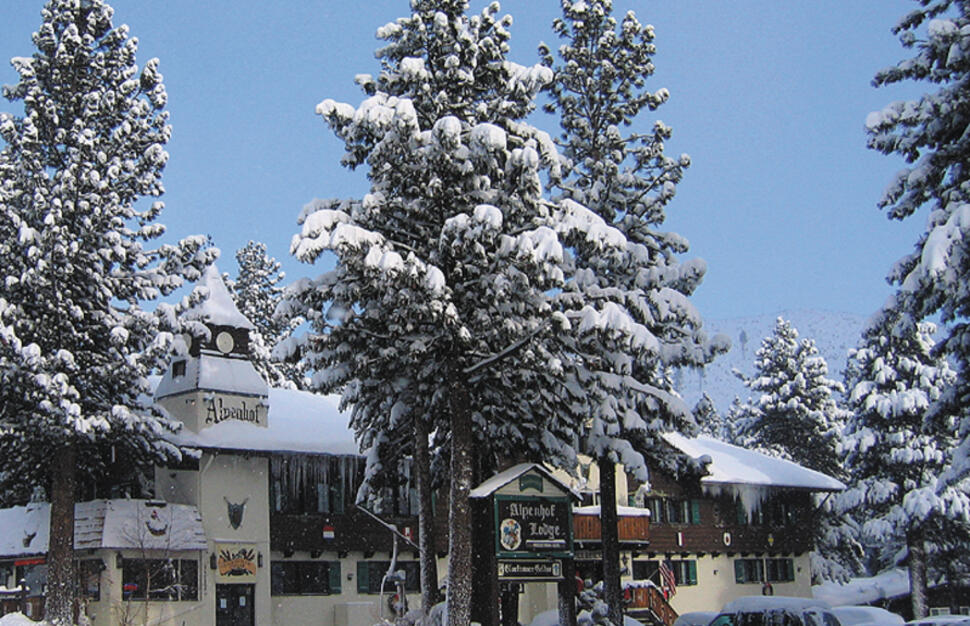 Alpenhof-Lodge-1.jpg