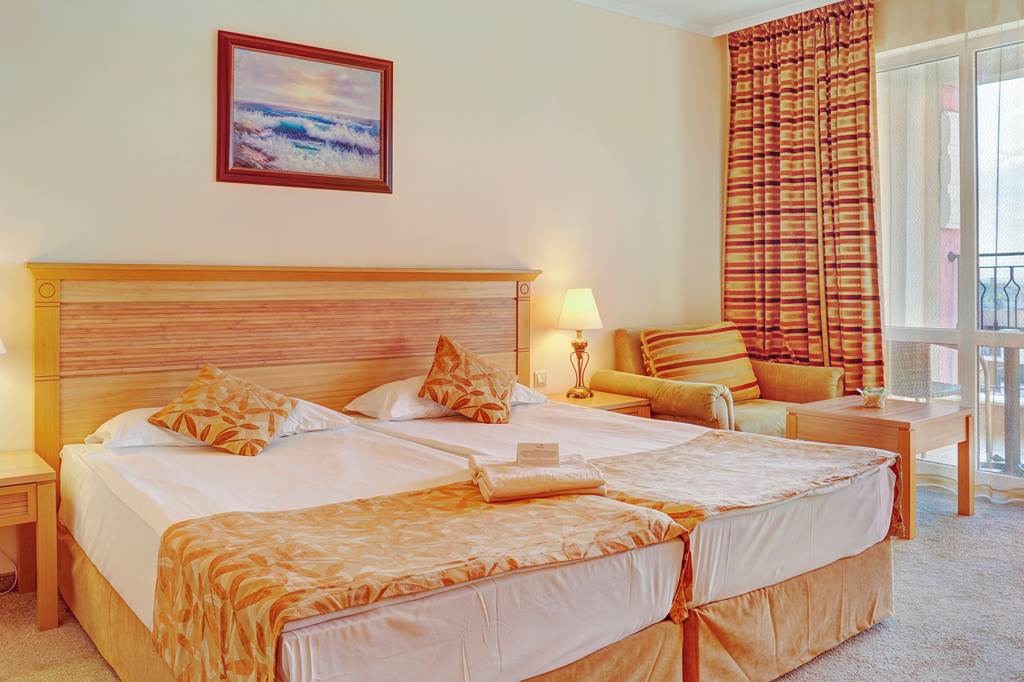 BOJ_84430_DIT_Majestic_Beach_Resort_1222_01.jpg