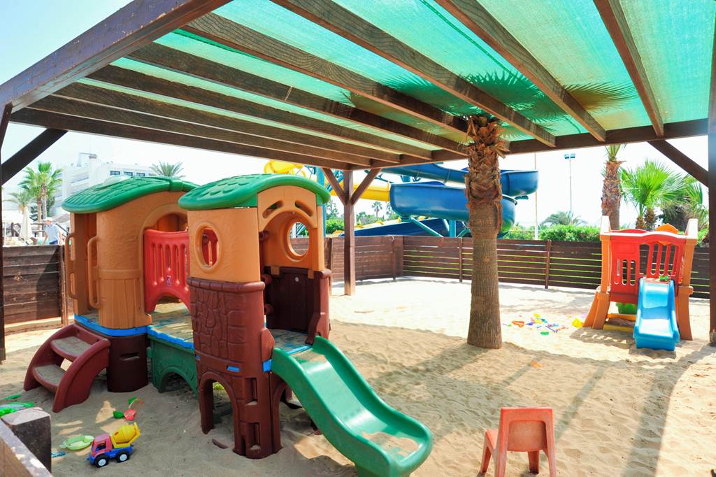 LCA_68925_Adams_Beach_Hotel_0424_06.jpg