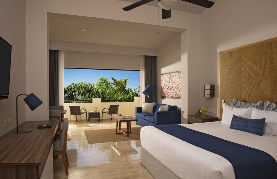 Dreams-Sapphire-Resort-Spa-1.jpg