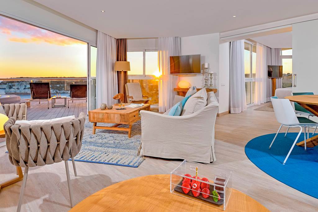 MAH_481_Melia_Cala_Galdana_0119_01.jpg
