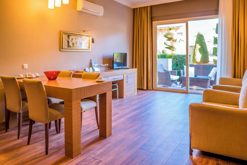 DLM_84488_Grand_Cettia_Hotel_1022_23.jpg