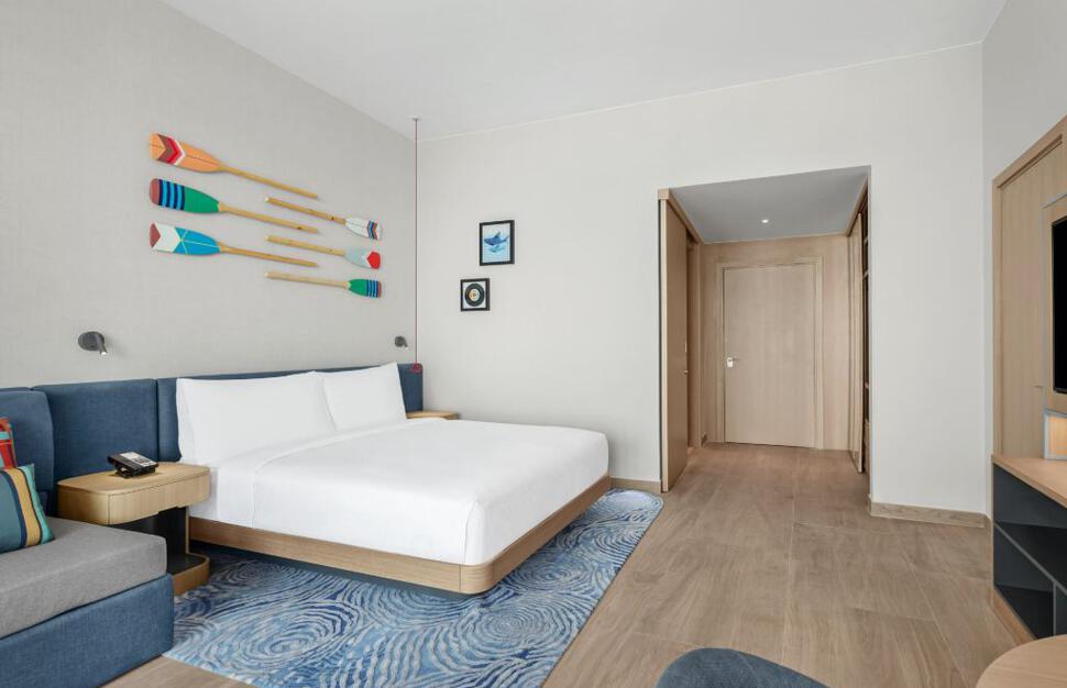 Hampton-by-Hilton-Marjan-Island-24.jpg