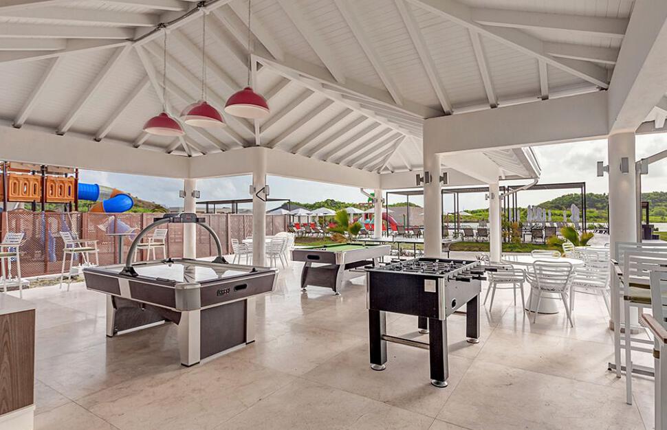 Royalton-Antigua-An-Autograph-Collection-All-Inclusive-Resort-17.jpg