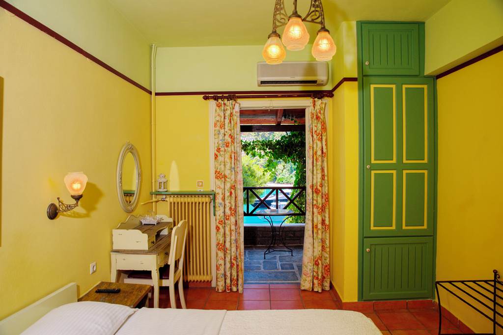 JSI_84314_Liadromia_Hotel_0724_03.jpg