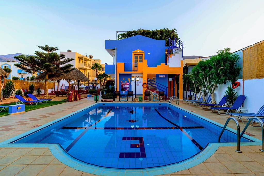 HER_84330_Eltina_Apartments_1022_15.jpg