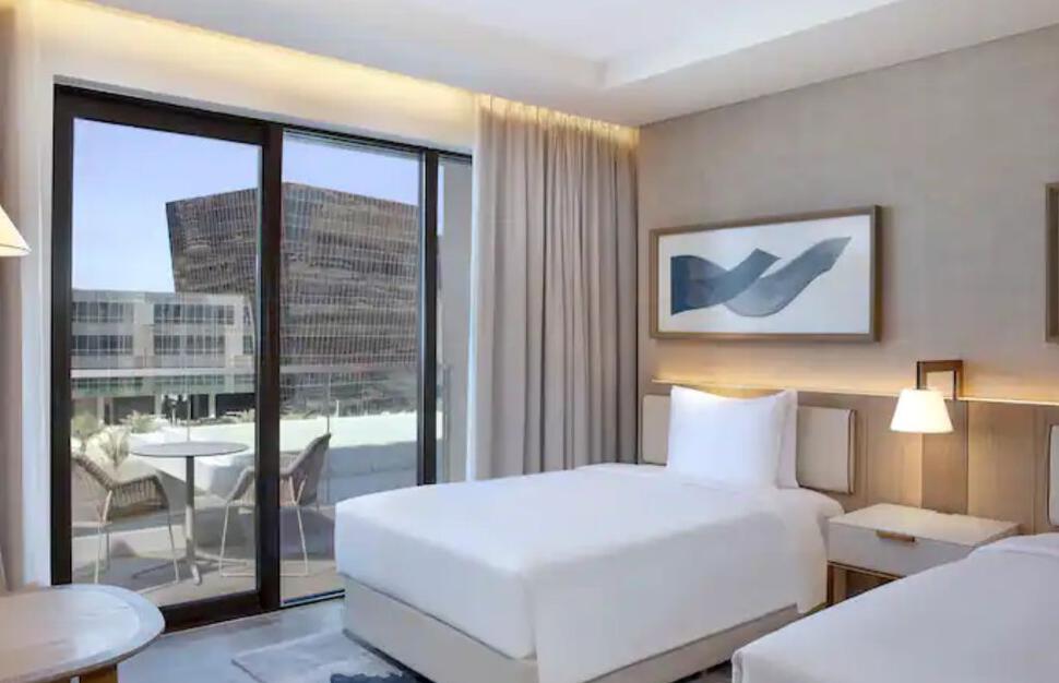 Hilton-Abu-Dhabi-Yas-Island-5.jpg