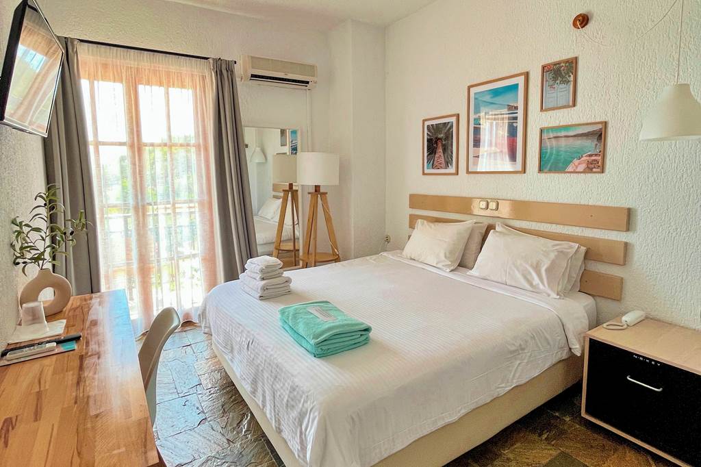 JSI_83421_Panormos_Beach_Hotel_0224_12.jpg
