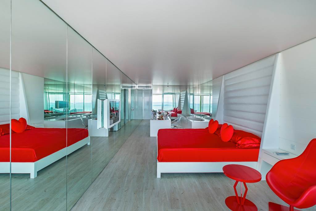 AYT_87662_Adam_&_Eve_Hotel_0624_03.jpg