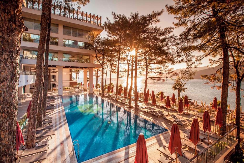 DLM_81286_Orka_Lotus_Beach_1019_28.jpg
