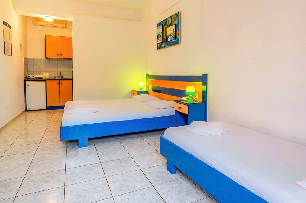 HER_84330_Eltina_Apartments_1022_10.jpg