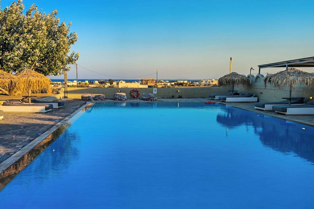 JTR_83980_Thera_Mare_Resort_0723_01.jpg