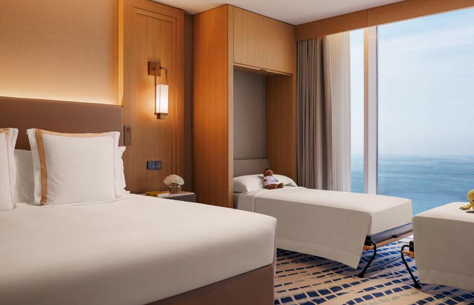 The-Jumeirah-Beach-Hotel-2.jpg