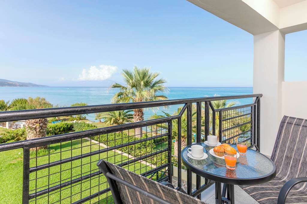 ZTH_81234_Sea_View_Hotel_1019_18.jpg