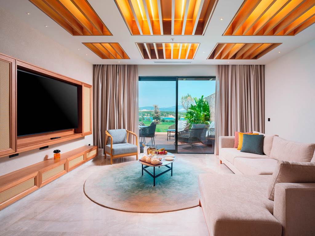 BJV_85636_Anda_Barut_Collection_0724_11.jpg