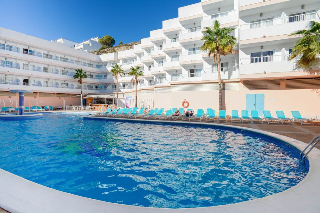 IBZ_74073_Aparthotel_Vibra_Lux_Mar_1123_03.jpg