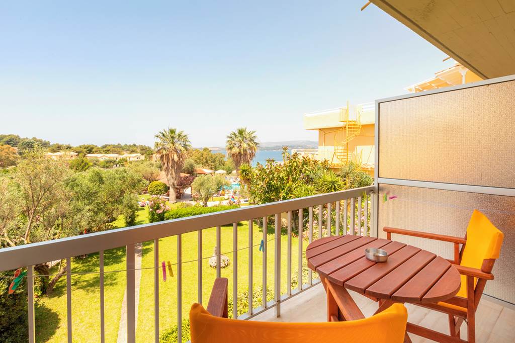 EFL_73093_Lorenzo_Hotel_0619_06.jpg