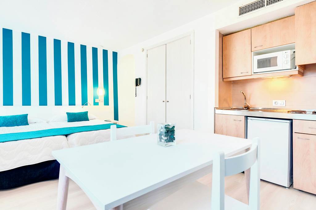 PMI_448_Alcudia_Garden_Aparthotel_0823_03.jpg