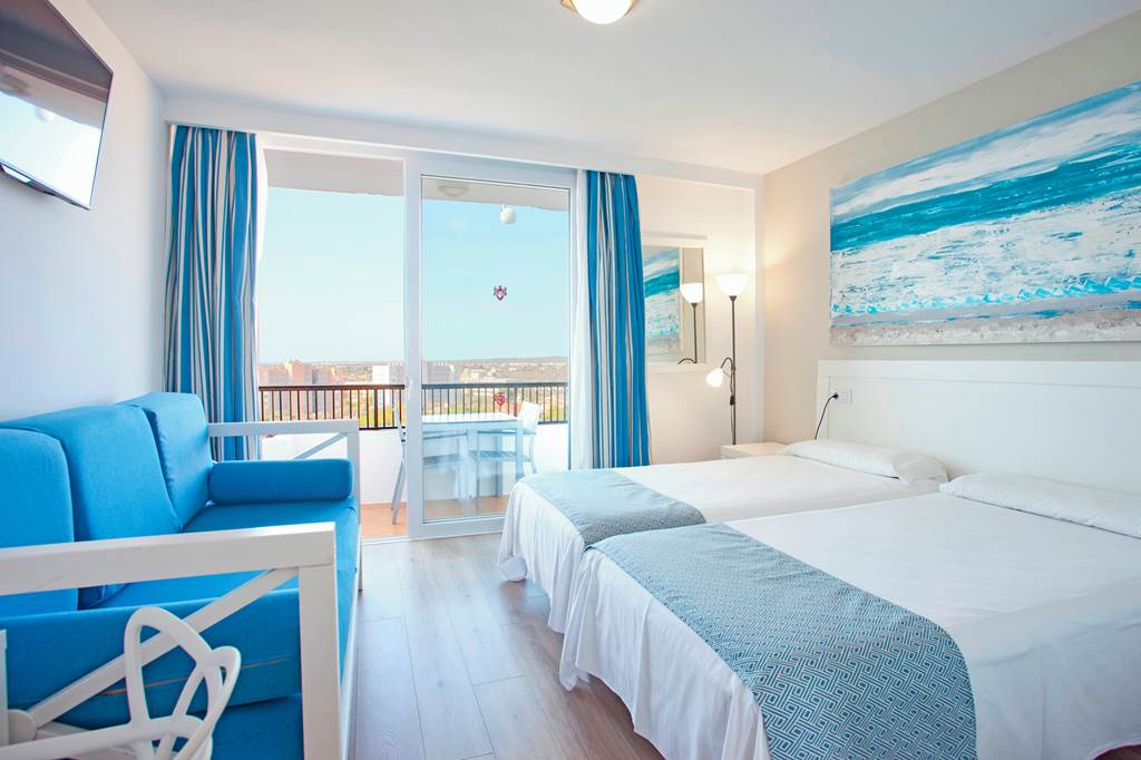 PMI_626_Hotel_Eurocalas_0422_01.jpg