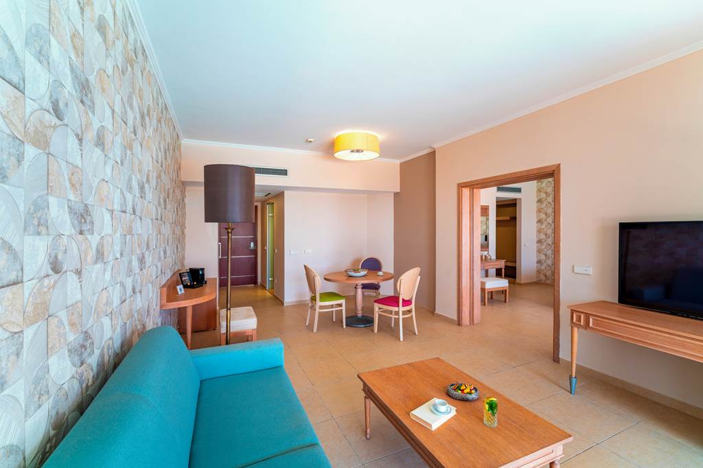 RHO_70433_Kresten_Royal_Euphoria_Resort_0124_11.jpg