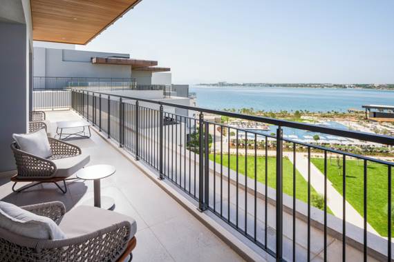 BJV_85636_Anda_Barut_Collection_1024_03.jpg