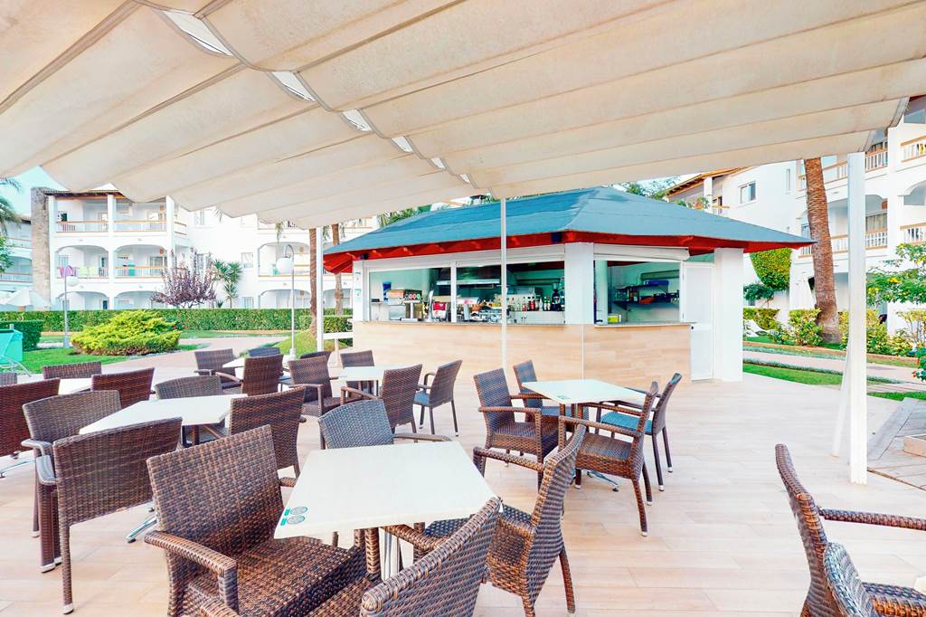 PMI_448_Alcudia_Garden_Aparthotel_0823_04.jpg
