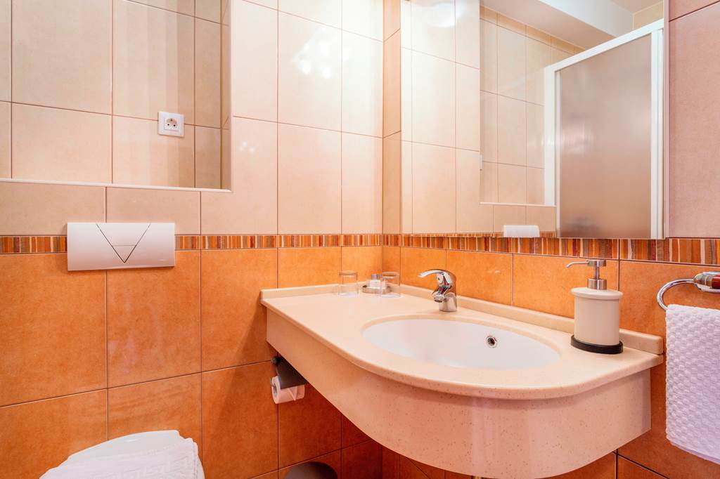 SPU_68974_Ivana_Apartments_1019_07.jpg