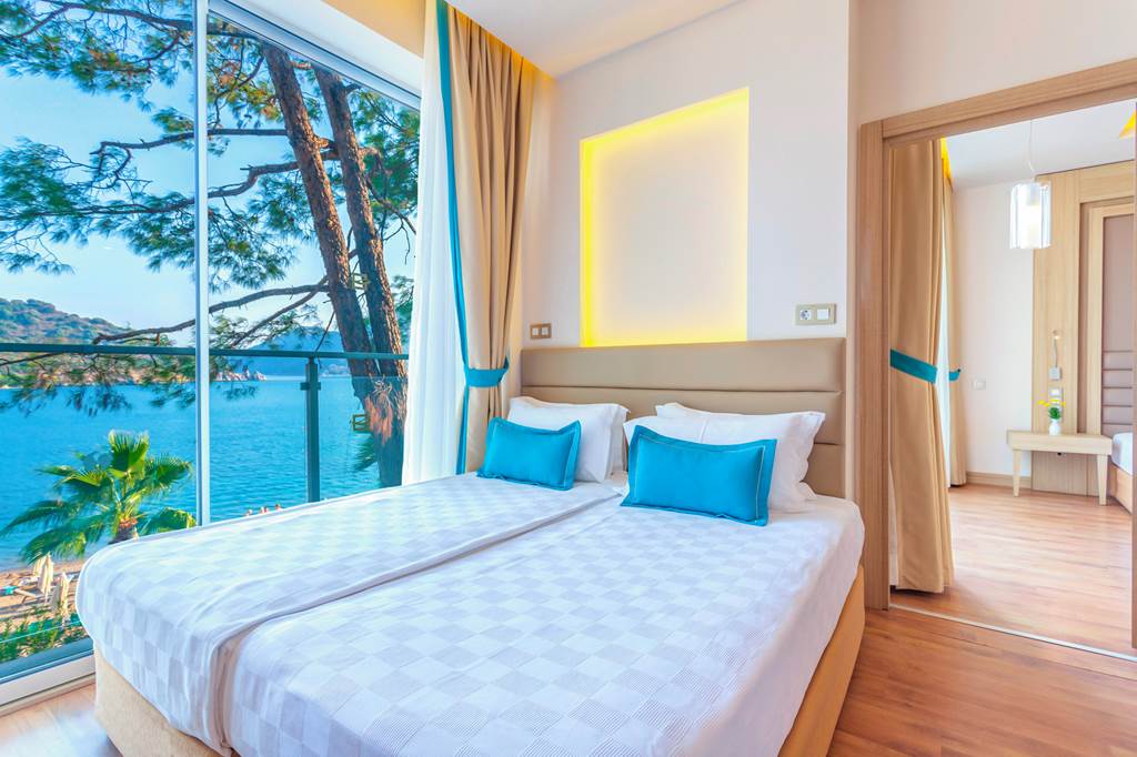 DLM_81286_Orka_Lotus_Beach_0121_03.jpg