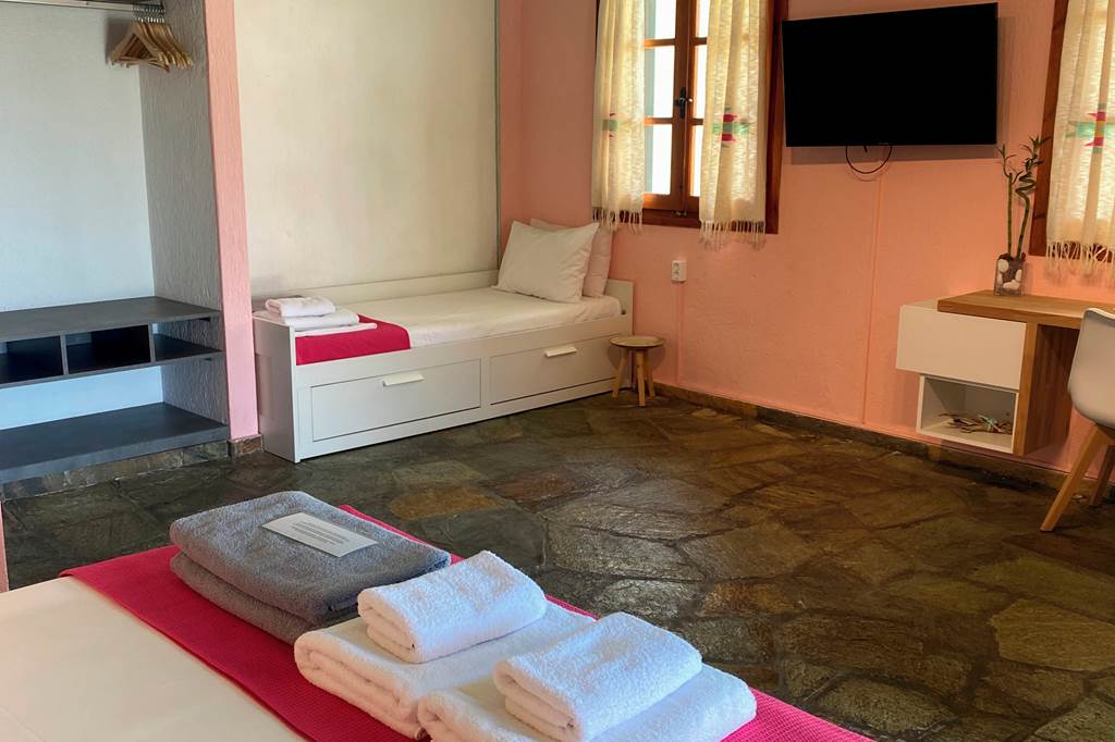 JSI_83421_Panormos_Beach_Hotel_1221_04.jpg