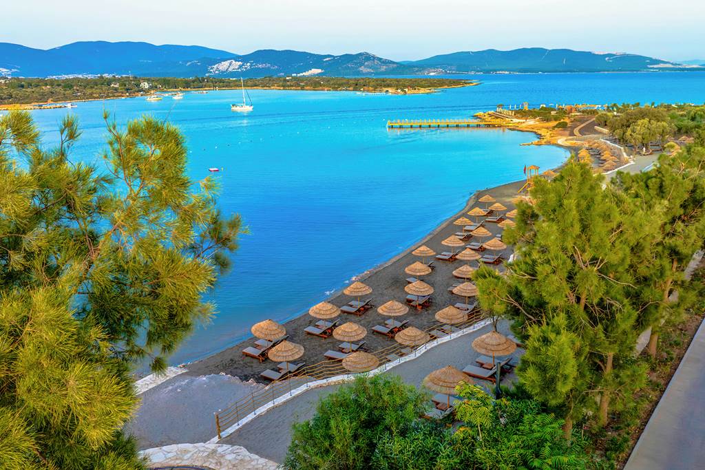 BJV_85636_Anda_Barut_Collection_0125_01.jpg