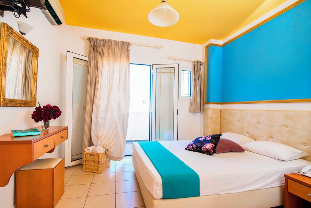 HER_83090_Yiannis_Manos_Hotel_Resort_0621_13.jpg