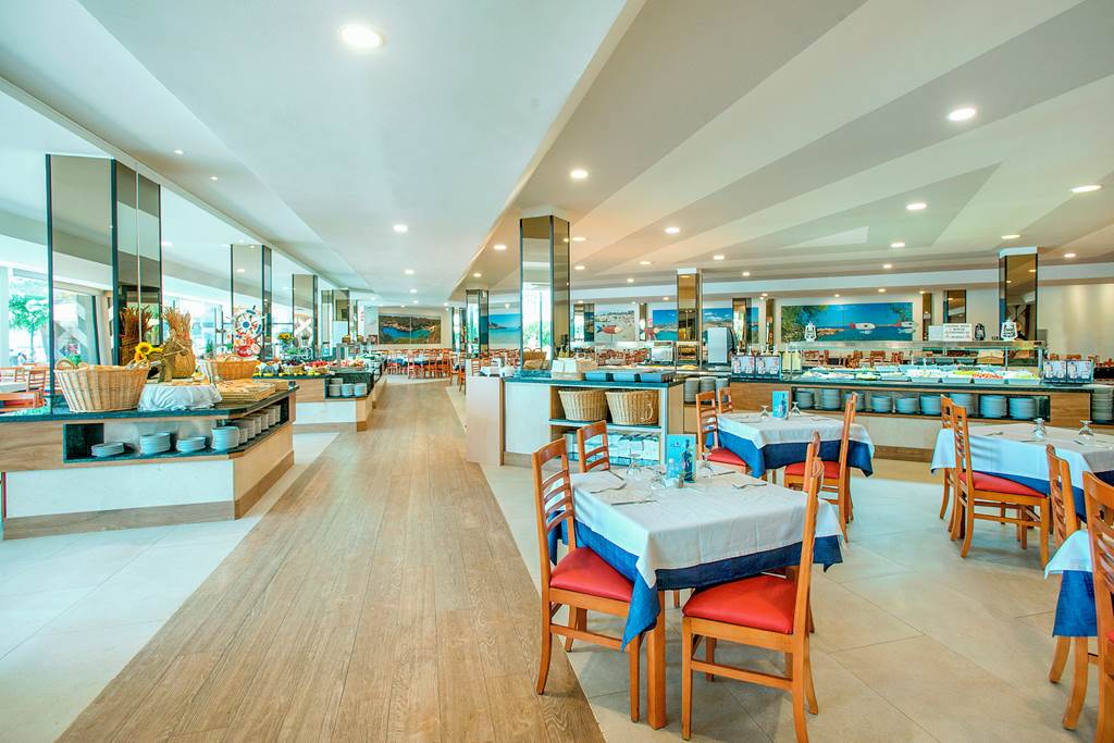 PMI_70660_Club_Cala_Romani_0723_21.jpg