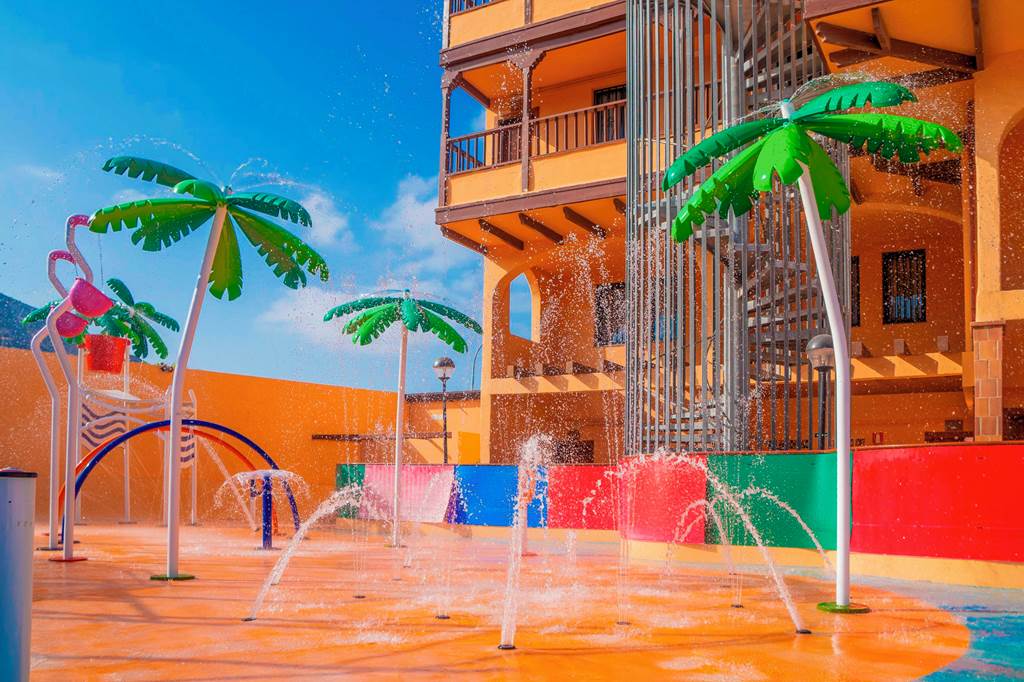 TFS_74847_Coral_Los_Alisios_&_Siam_Park_Waterpark_0824_15.jpg
