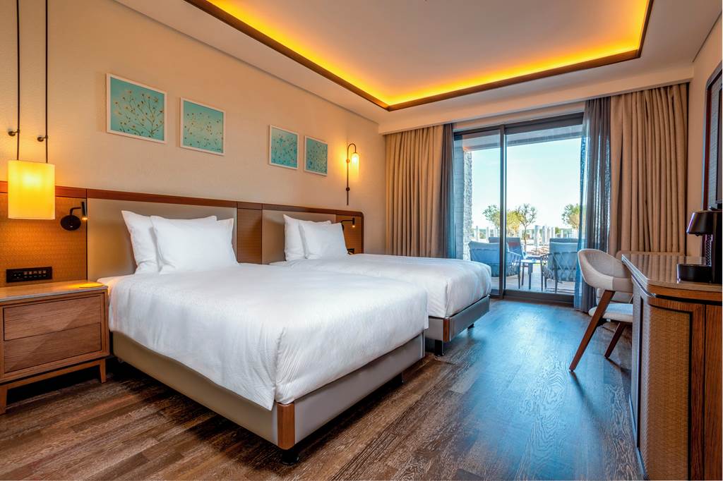 BJV_85636_Anda_Barut_Collection_0524_142.jpg