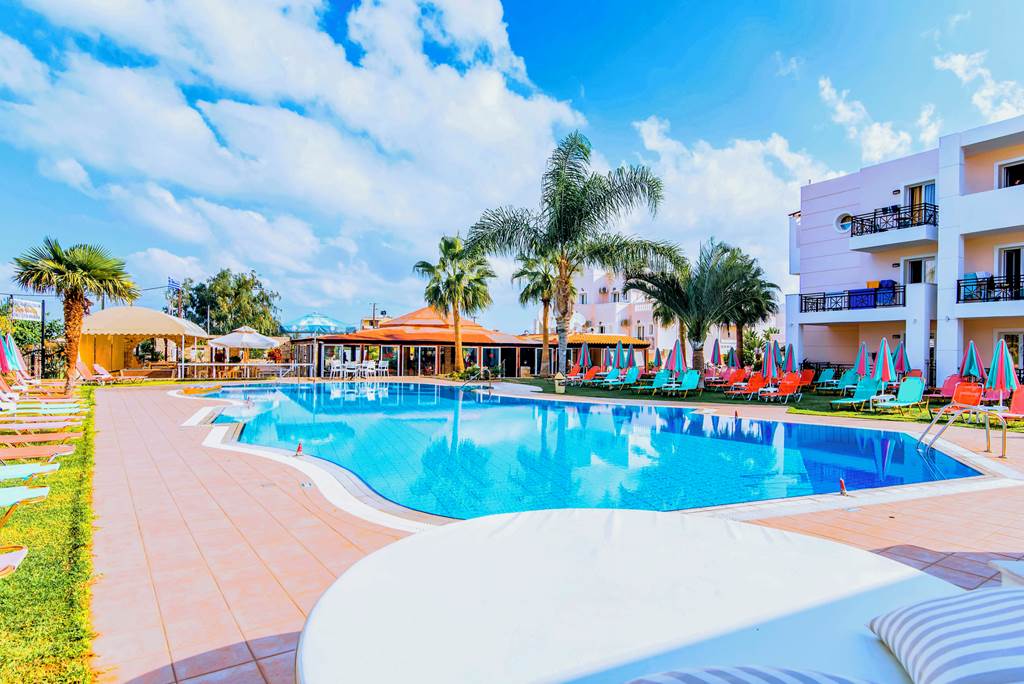 HER_83090_Yiannis_Manos_Hotel_Resort_0621_07.jpg