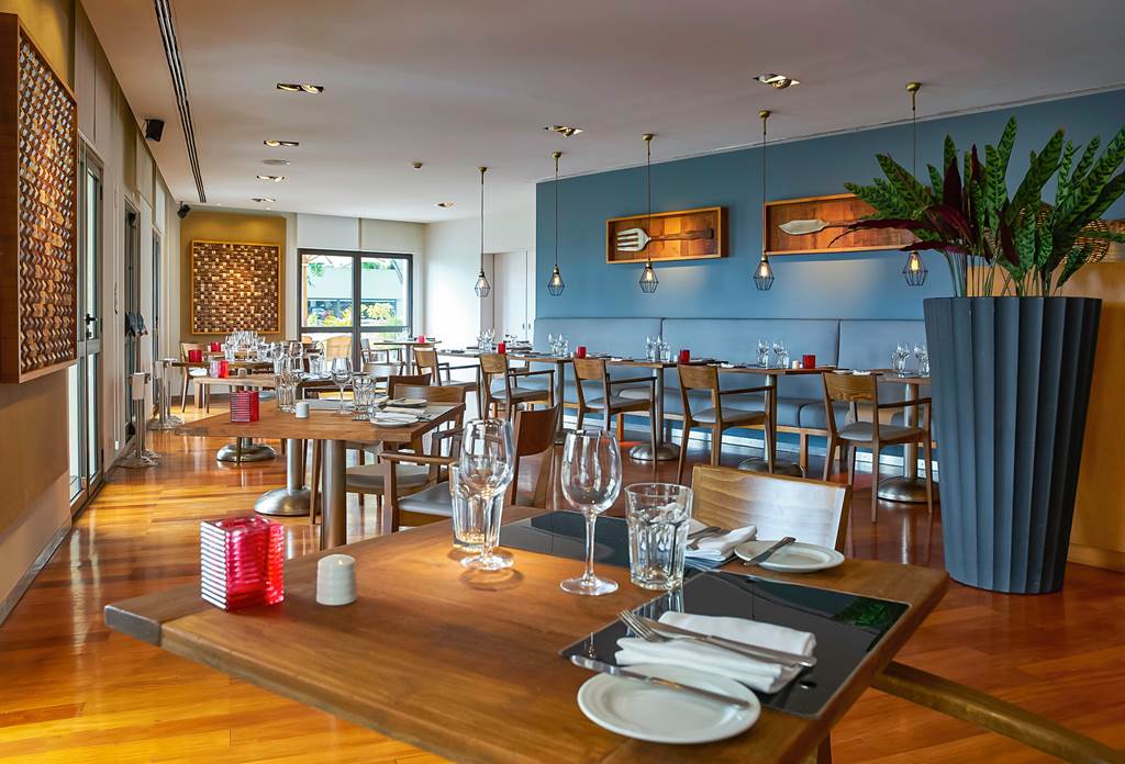 FNC_81027_Suite_Hotel_Eden_Mar_0919_11.jpg