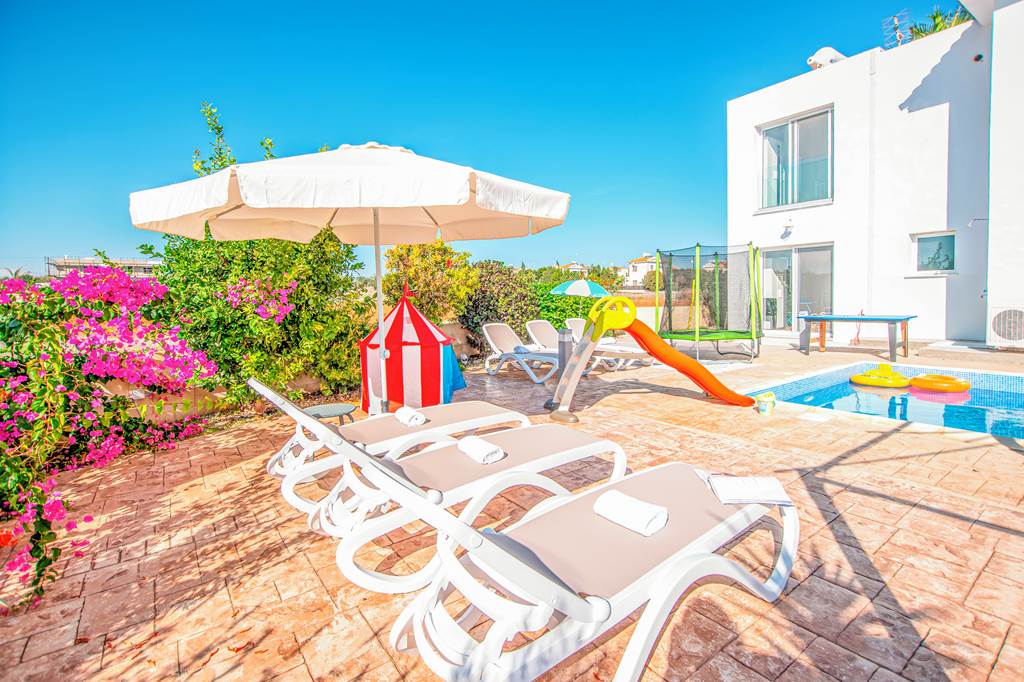 LCA_86766_Villa_Marina_Vibes_0124_05.jpg