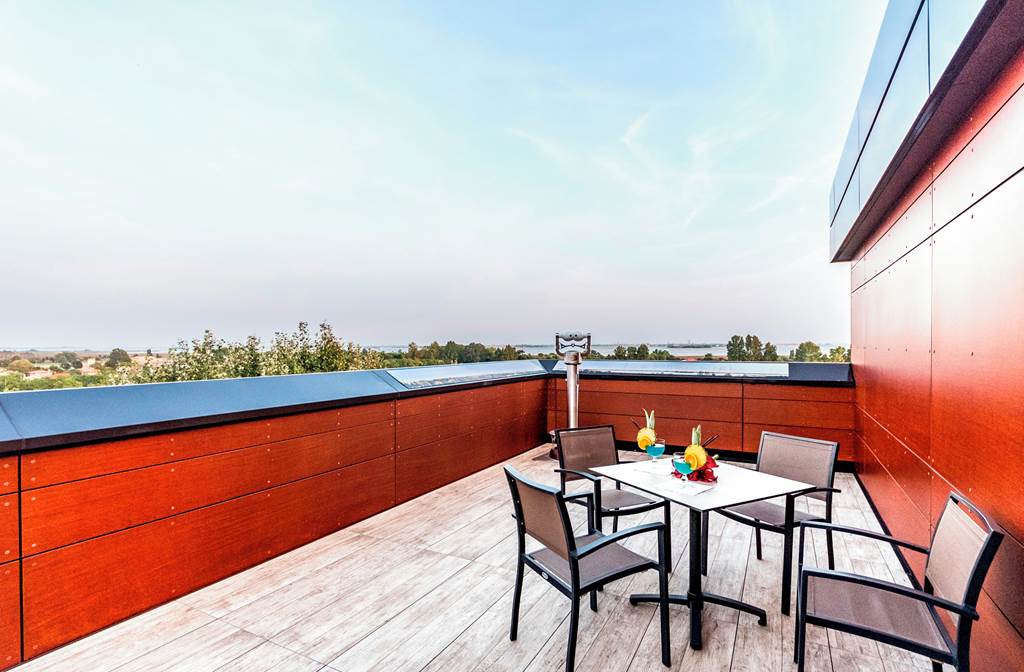 VCE_72252_Antony_Hotel_0219_15.jpg