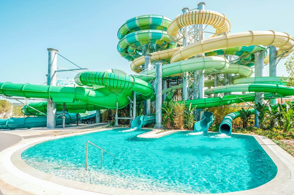 BJV_85636_Anda_Barut_Collection_0724_04.jpg