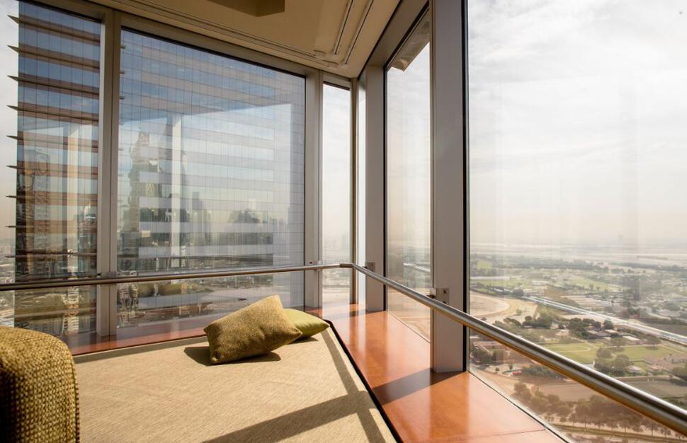 Jumeirah-Emirates-Towers-12.jpg